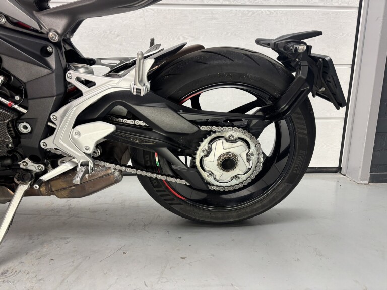 MV agusta BRUTALE 800 foto 8