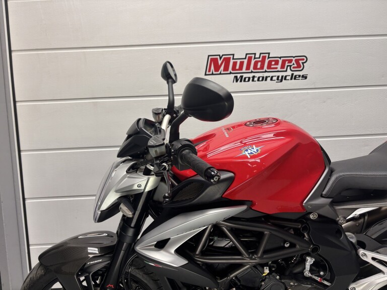 MV agusta BRUTALE 800 foto 10