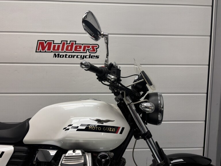 Moto Guzzi V7 CAFÉ CLASSIC foto 9
