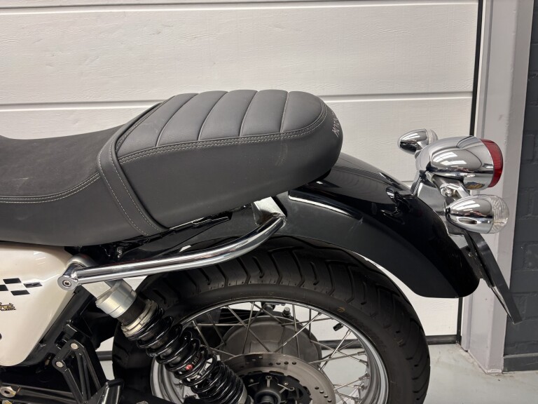 Moto Guzzi V7 CAFÉ CLASSIC foto 15