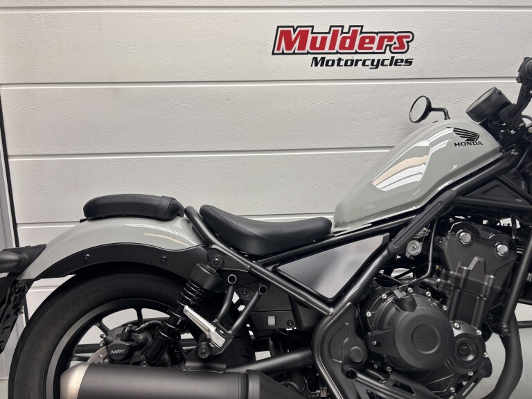 Honda CMX 500 REBEL foto 4