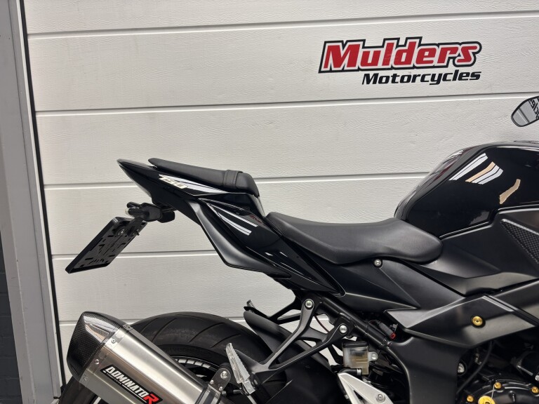 Suzuki GSR 750 ABS foto 3