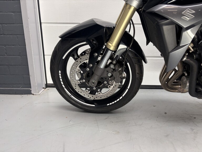 Suzuki GSR 750 ABS foto 14