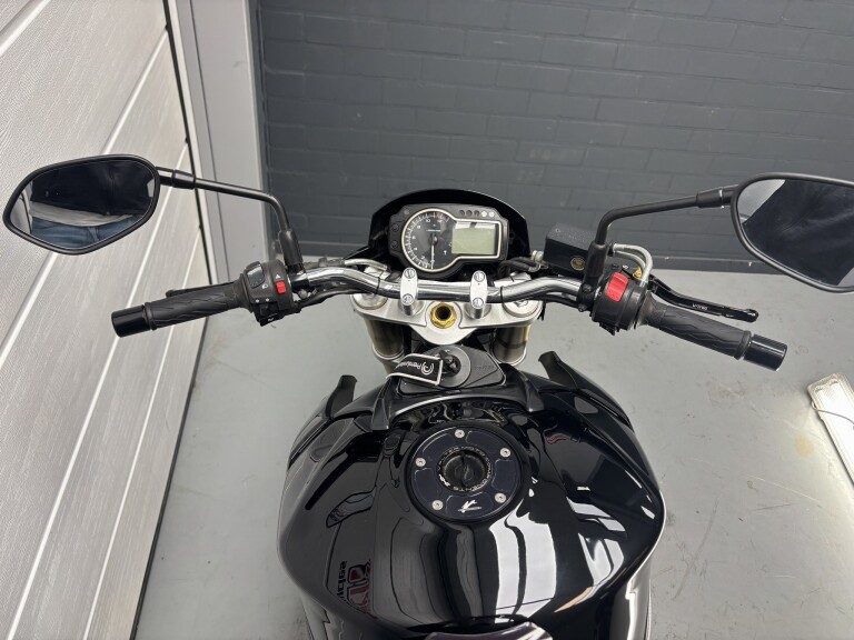 Suzuki GSR 750 ABS foto 15
