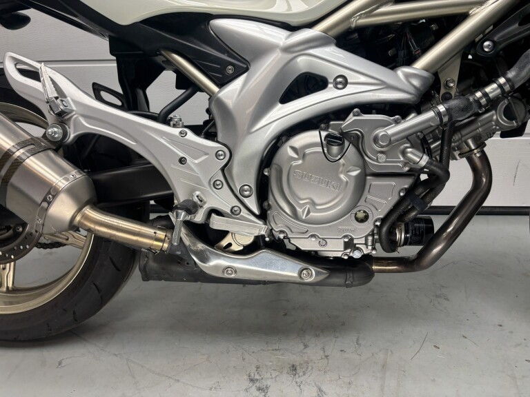 Suzuki GLADIUS foto 9