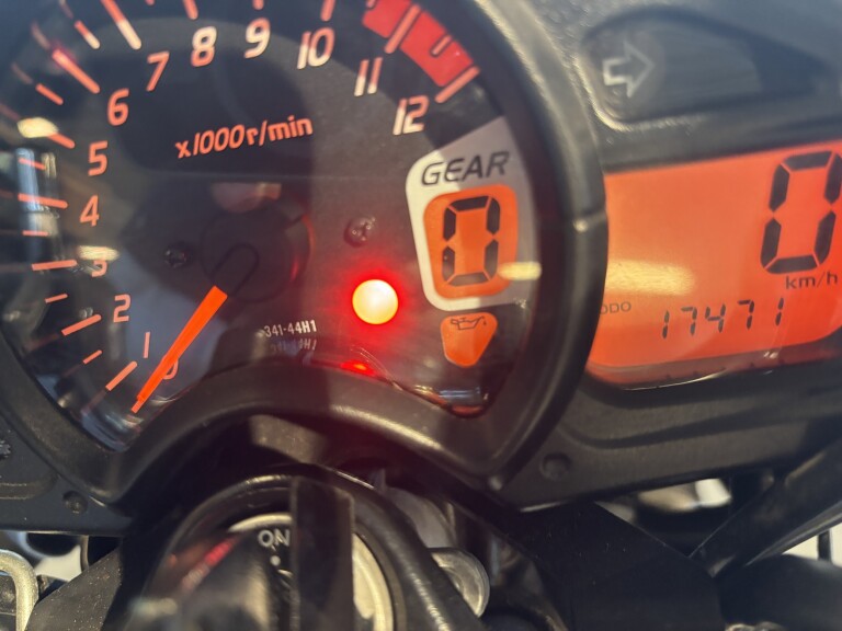 Suzuki GLADIUS foto 12