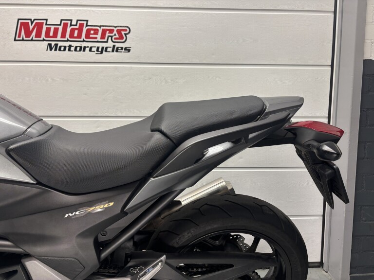 Honda NC 750 X ABS foto 6