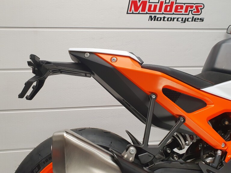 KTM 990 DUKE R foto 9