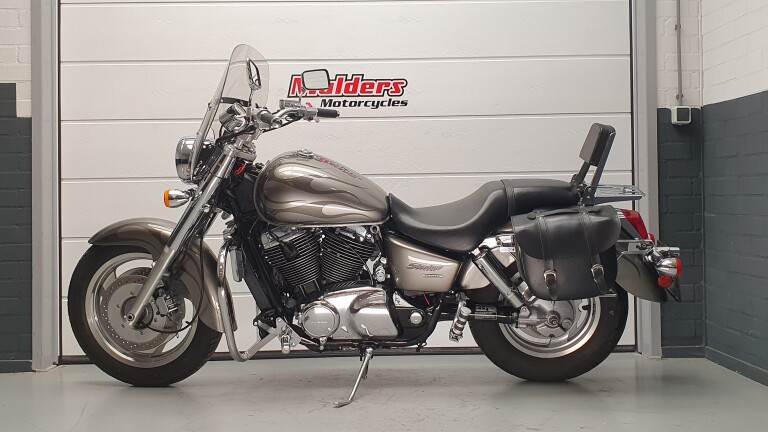 Honda VT 1100 C SHADOW foto 2