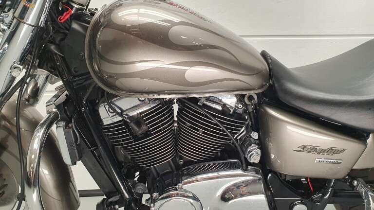 Honda VT 1100 C SHADOW foto 5