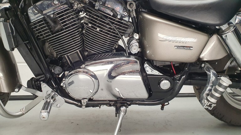 Honda VT 1100 C SHADOW foto 6
