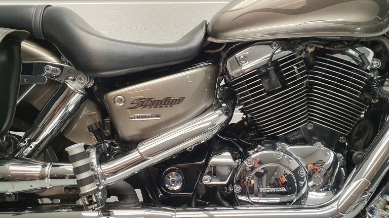 Honda VT 1100 C SHADOW foto 10