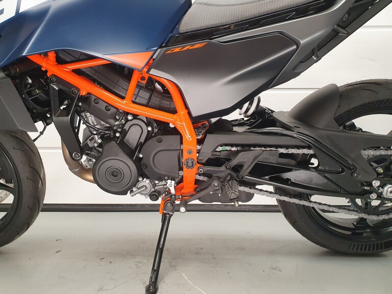 KTM 390 DUKE ABS foto 6