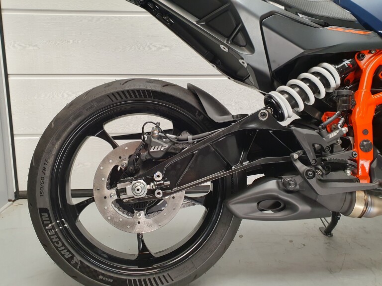 KTM 390 DUKE ABS foto 9
