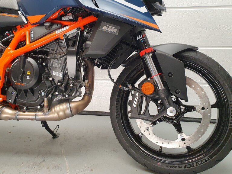KTM 390 DUKE ABS foto 12