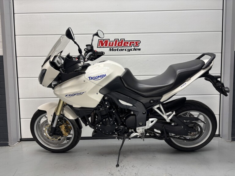 Triumph TIGER 1050 foto 2