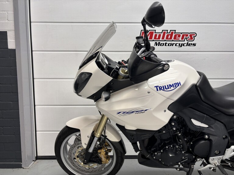 Triumph TIGER 1050 foto 5