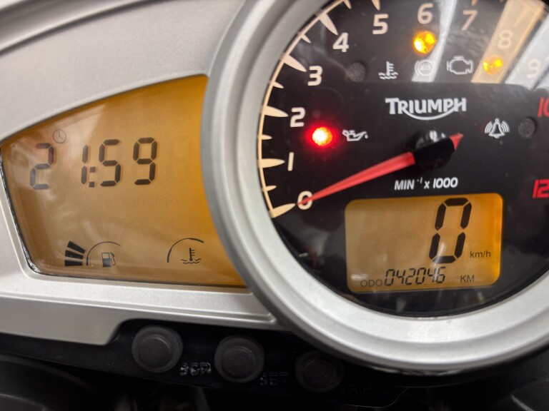 Triumph TIGER 1050 foto 14