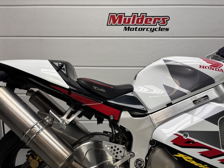 Honda VTR 1000 SP-2 foto 4