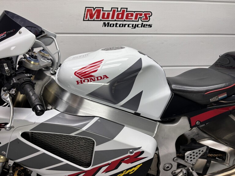 Honda VTR 1000 SP-2 foto 7