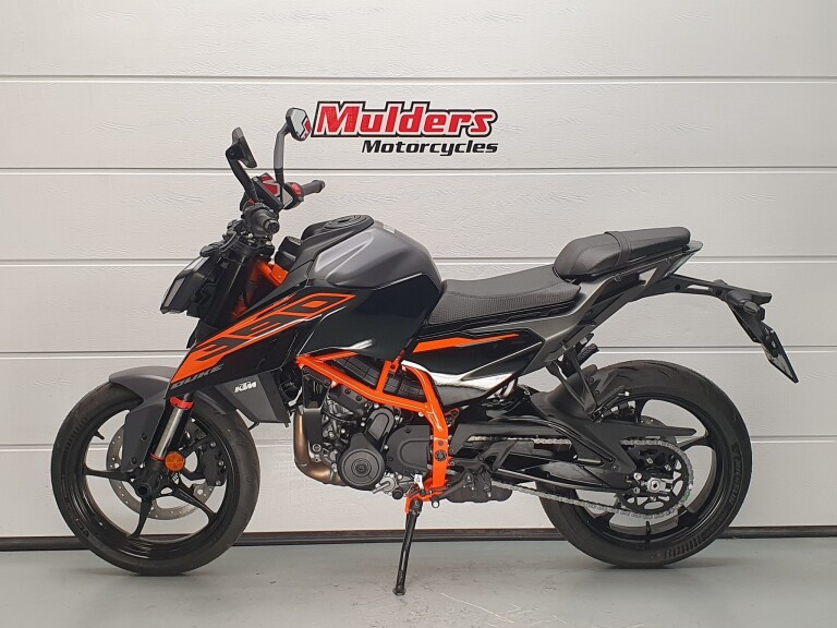 KTM 390 DUKE ABS foto 2