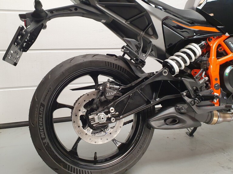 KTM 390 DUKE ABS foto 7