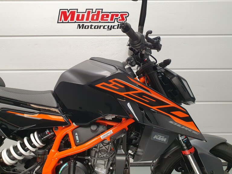 KTM 390 DUKE ABS foto 9