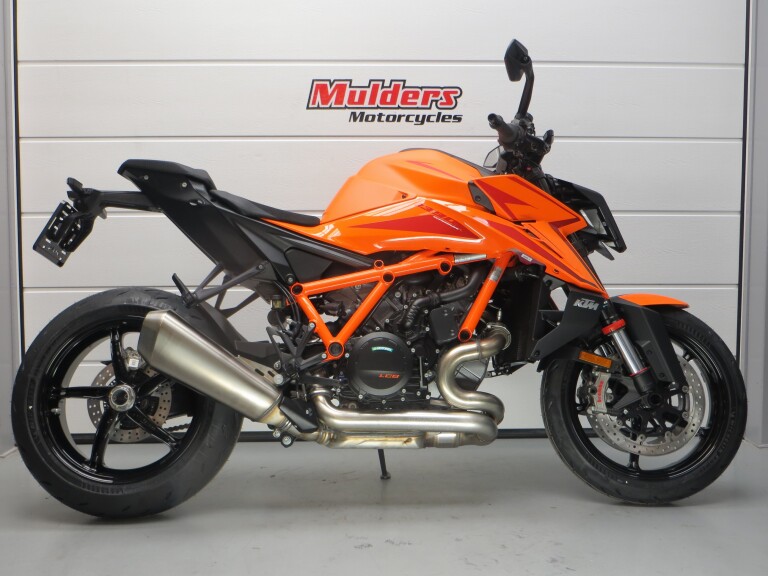 KTM 1390 SUPER DUKE R 