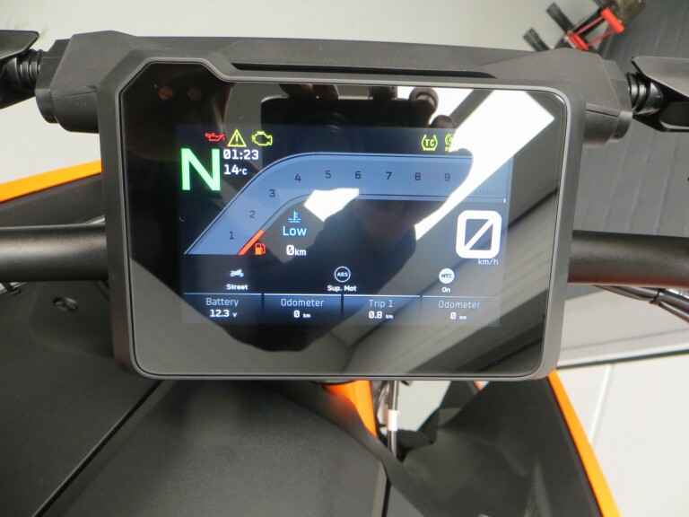KTM 1390 SUPER DUKE R foto 4