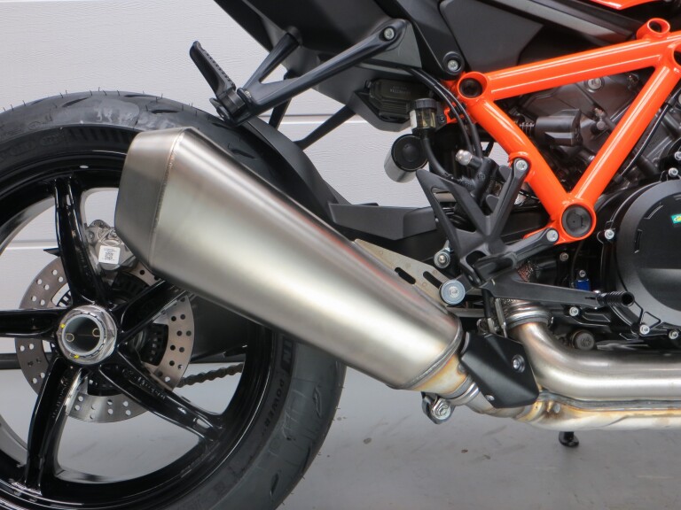 KTM 1390 SUPER DUKE R foto 6
