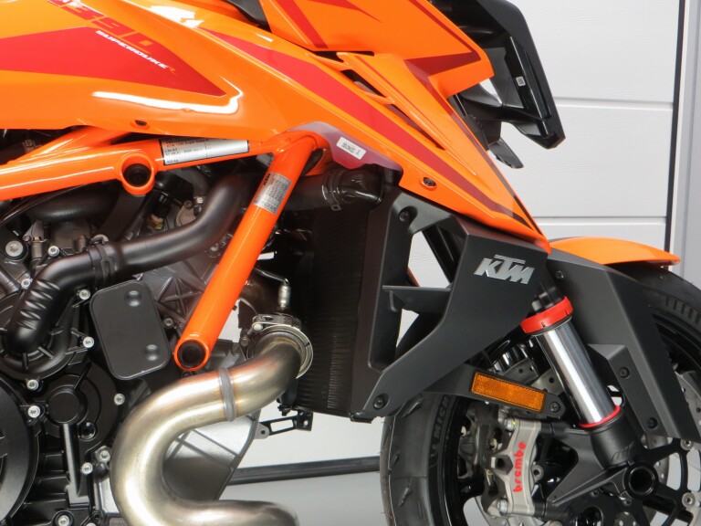 KTM 1390 SUPER DUKE R foto 7