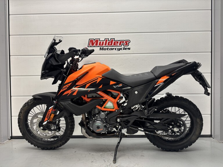 KTM 390 ADVENTURE foto 2