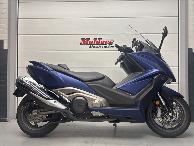 Kymco AK 550 