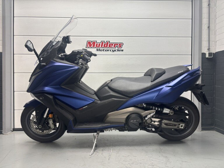Kymco AK 550 foto 2