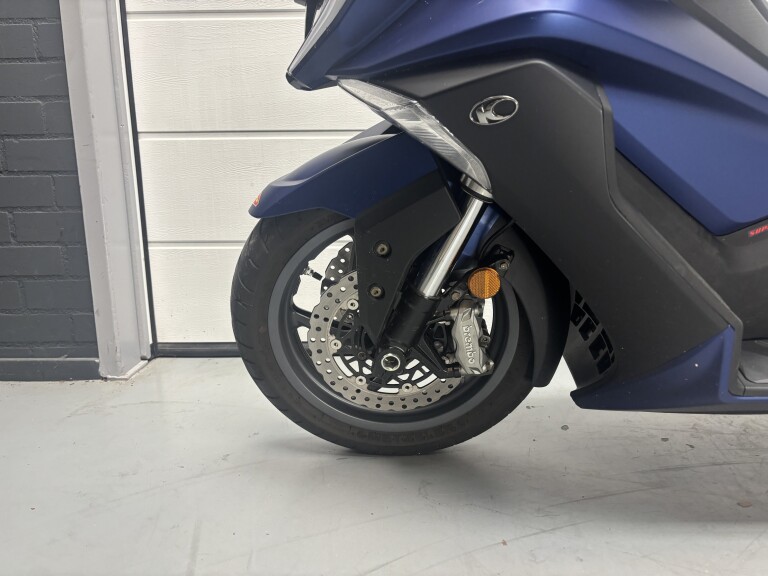 Kymco AK 550 foto 3