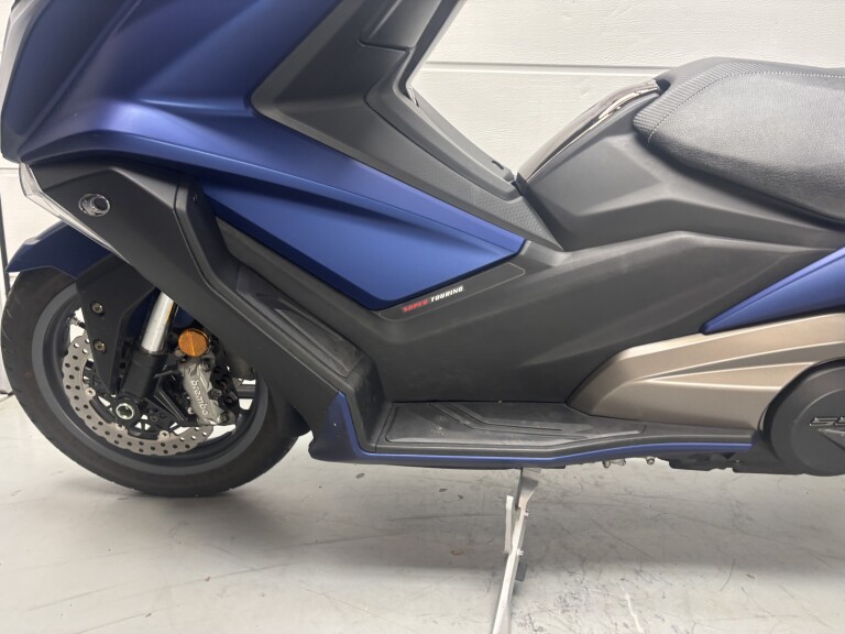 Kymco AK 550 foto 5