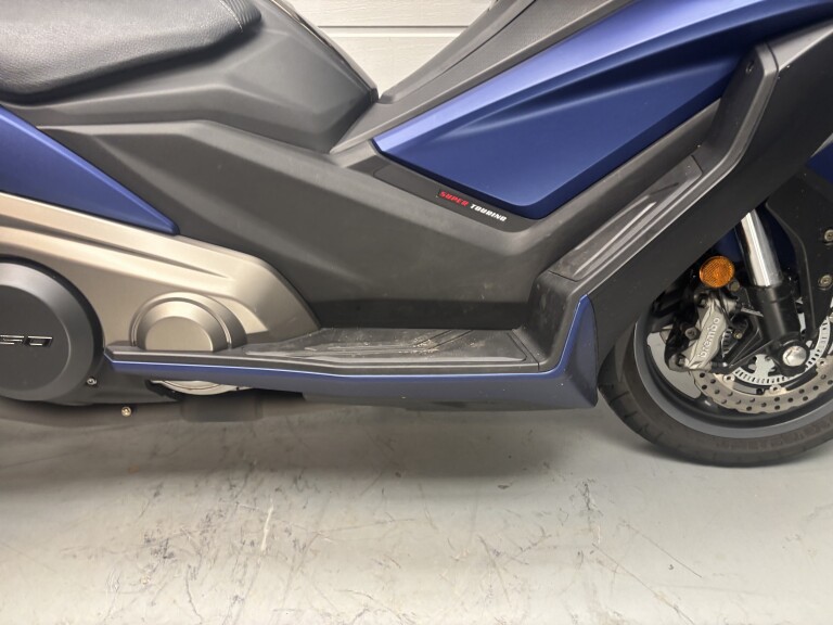 Kymco AK 550 foto 11
