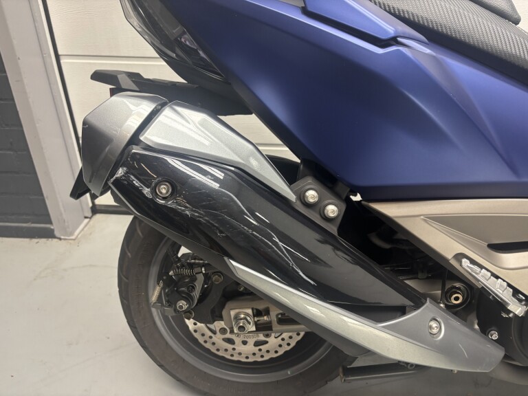 Kymco AK 550 foto 14