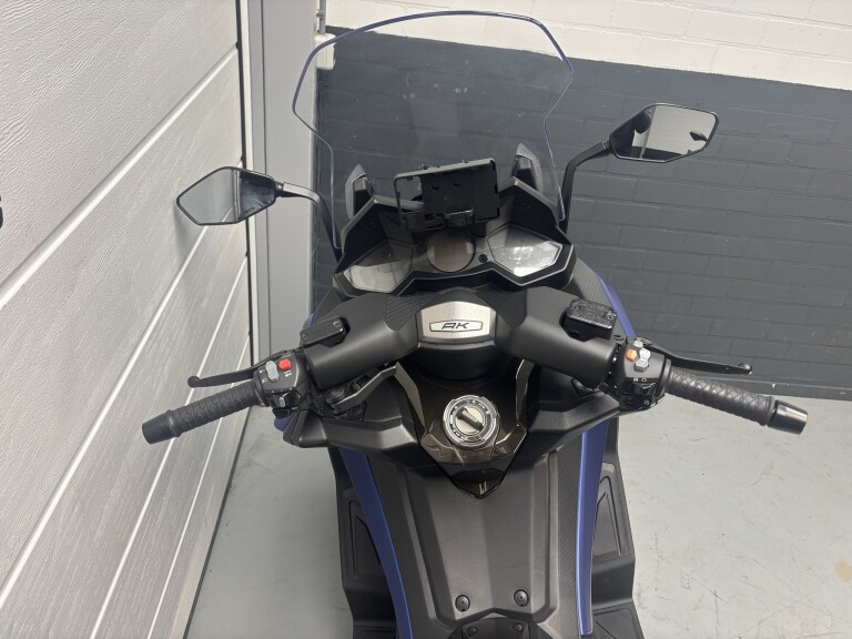 Kymco AK 550 foto 16