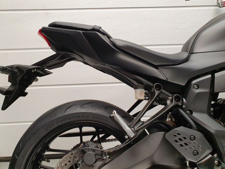 Yamaha MT 07 ABS foto 4
