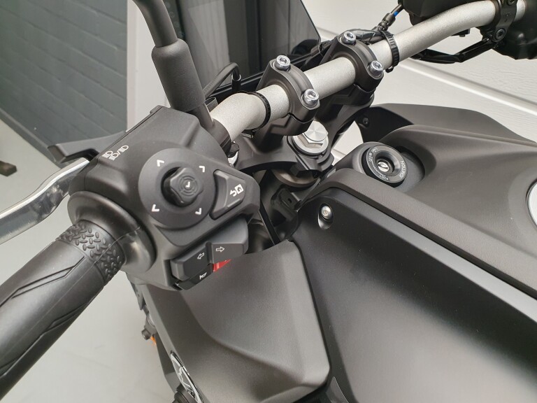 Yamaha MT 07 ABS foto 13
