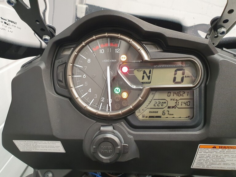 Suzuki DL 1000 V-STROM foto 11
