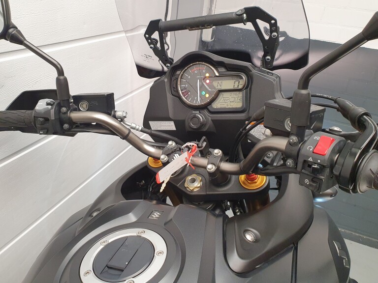 Suzuki DL 1000 V-STROM foto 12