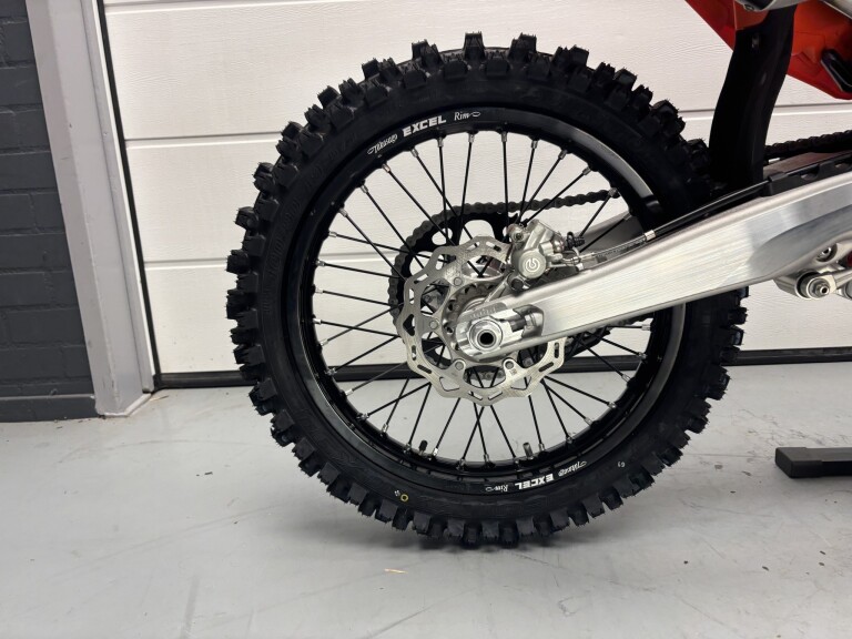 KTM 125 SX EFI foto 9