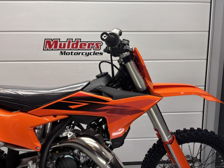 KTM 125 SX EFI foto 10