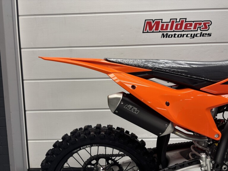 KTM 125 SX EFI foto 13