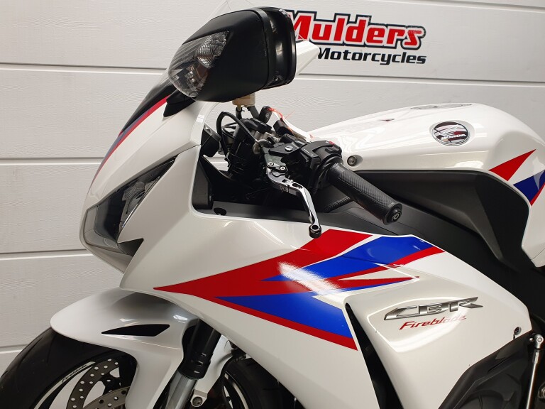 Honda CBR 1000 RR foto 3