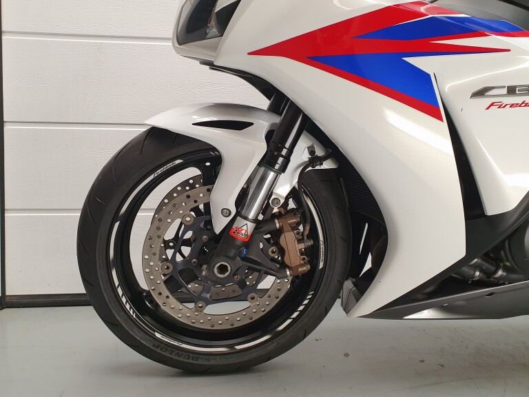 Honda CBR 1000 RR foto 4