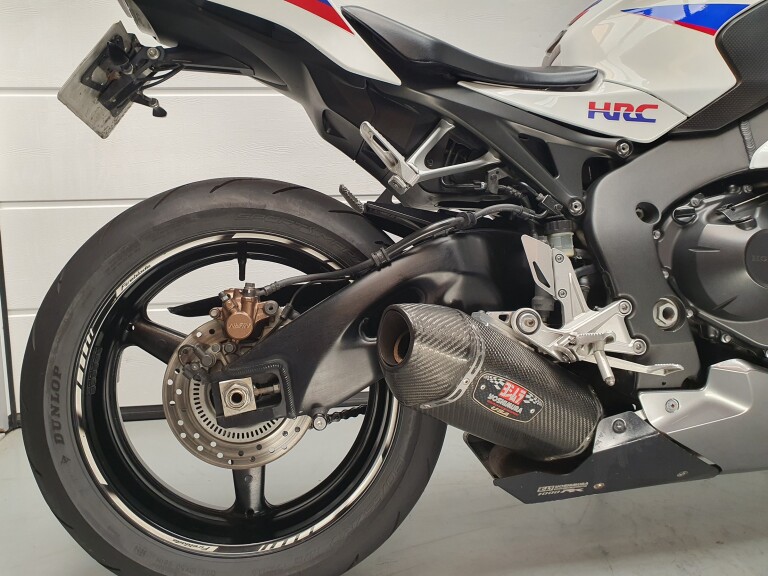 Honda CBR 1000 RR foto 9
