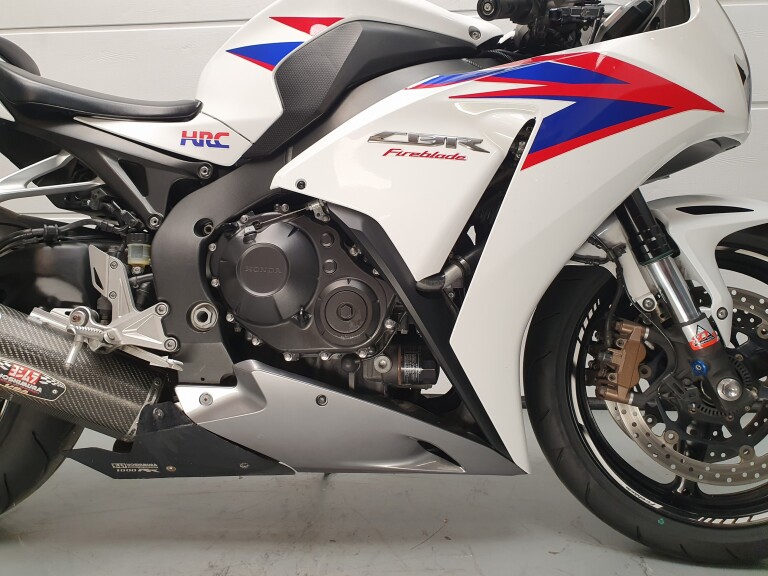 Honda CBR 1000 RR foto 12